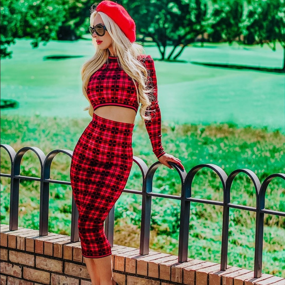 Sweater material two piece set.